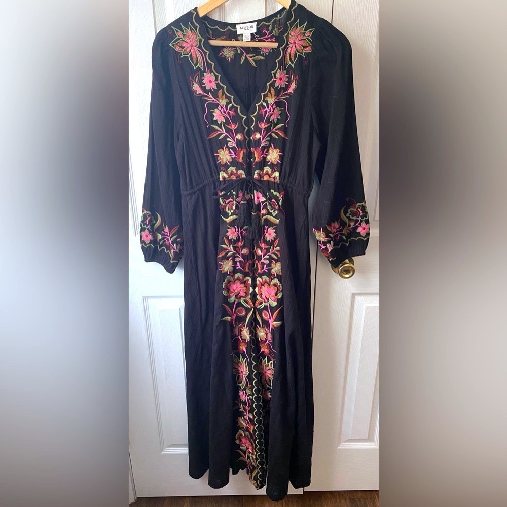 ALLISON NEW YORK Black Gauzy Cotton Floral Embroidered V-Neck Maxi Dress XS